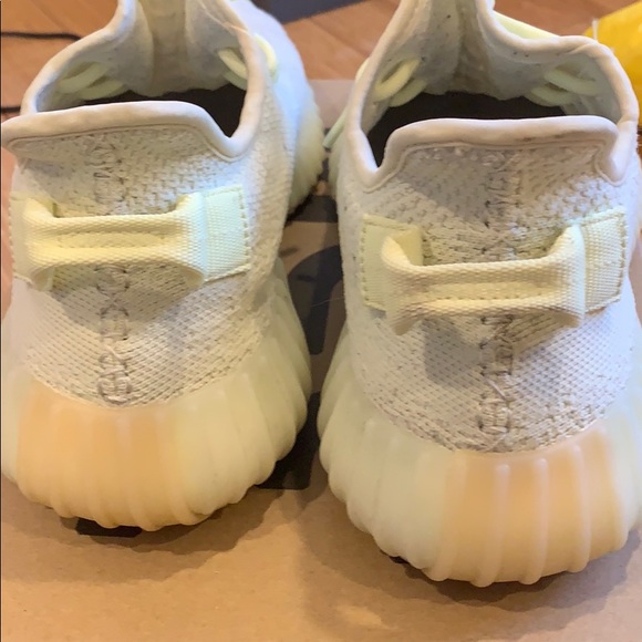 Yeezy 350 v2 butter - Picture 5 of 7